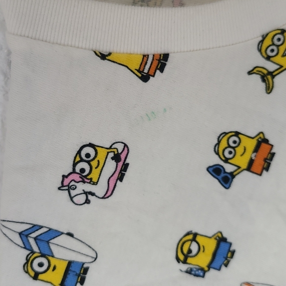 UT Despicable Me tshirt mens small minions - Picture 3 of 9
